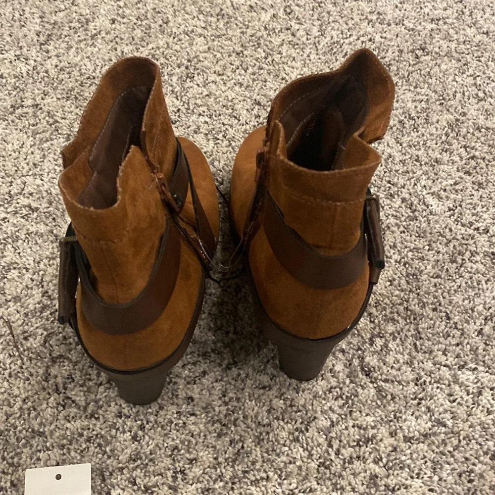 Mossimo boots - Picture 4 of 5